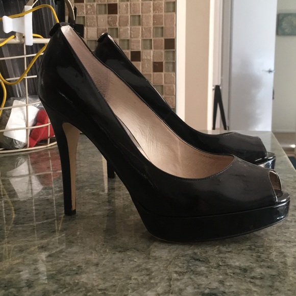 Black platform pumps - Picture 3 of 5